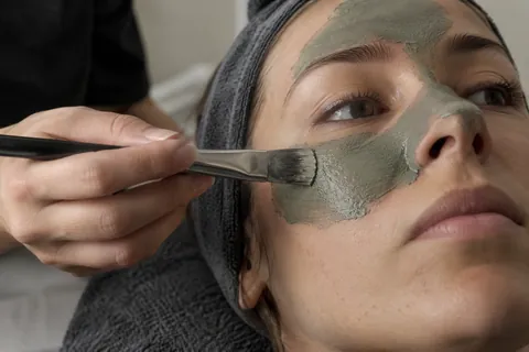 Maschera purificante minerale nella zona T